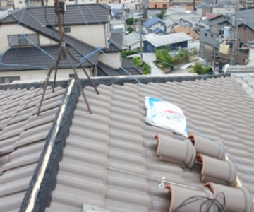 セラマウント葺き工事つづきです。